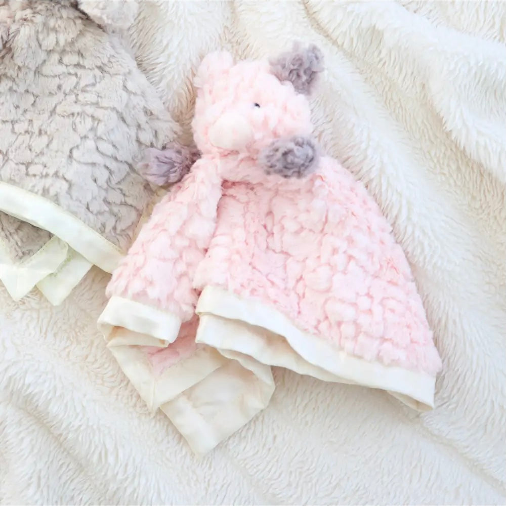 PLUSH MARY MEYER PIGLET CHARACTER BLANKY