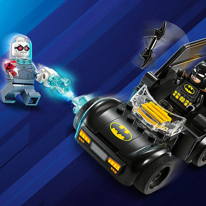 LEGO 76301 S/H BATMOBILE V MR FREEZE