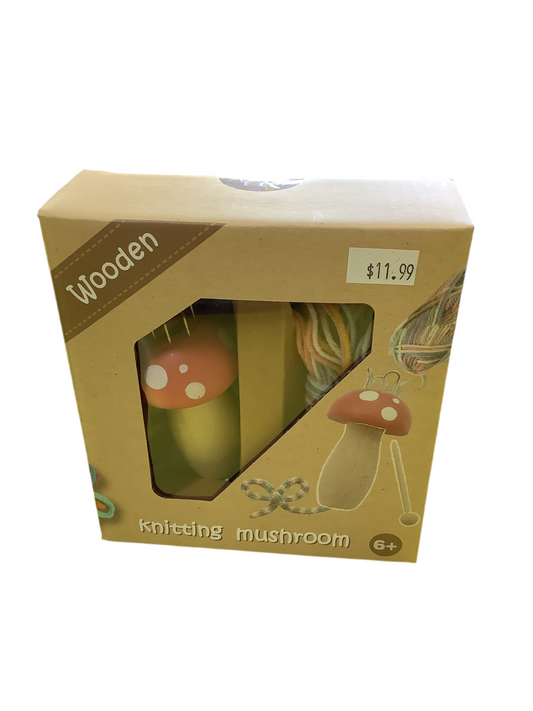 WOODEN KNITTING NANCY MUSHROON AST