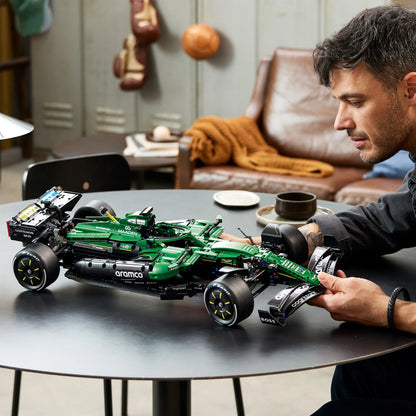 LEGO 42240 TECHNIC ASTON MARTIN ARAMCO