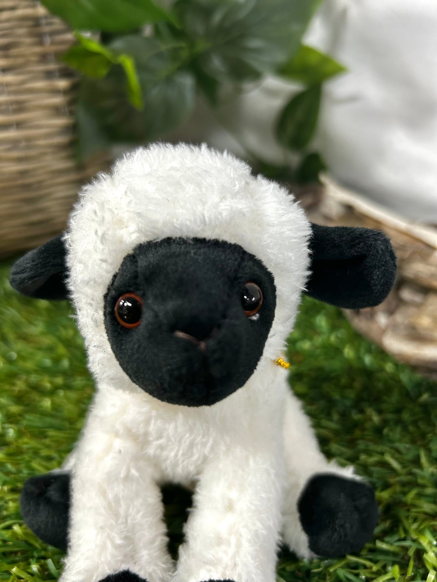 CHARLIE BEAR CUDDLE CUB LAMB