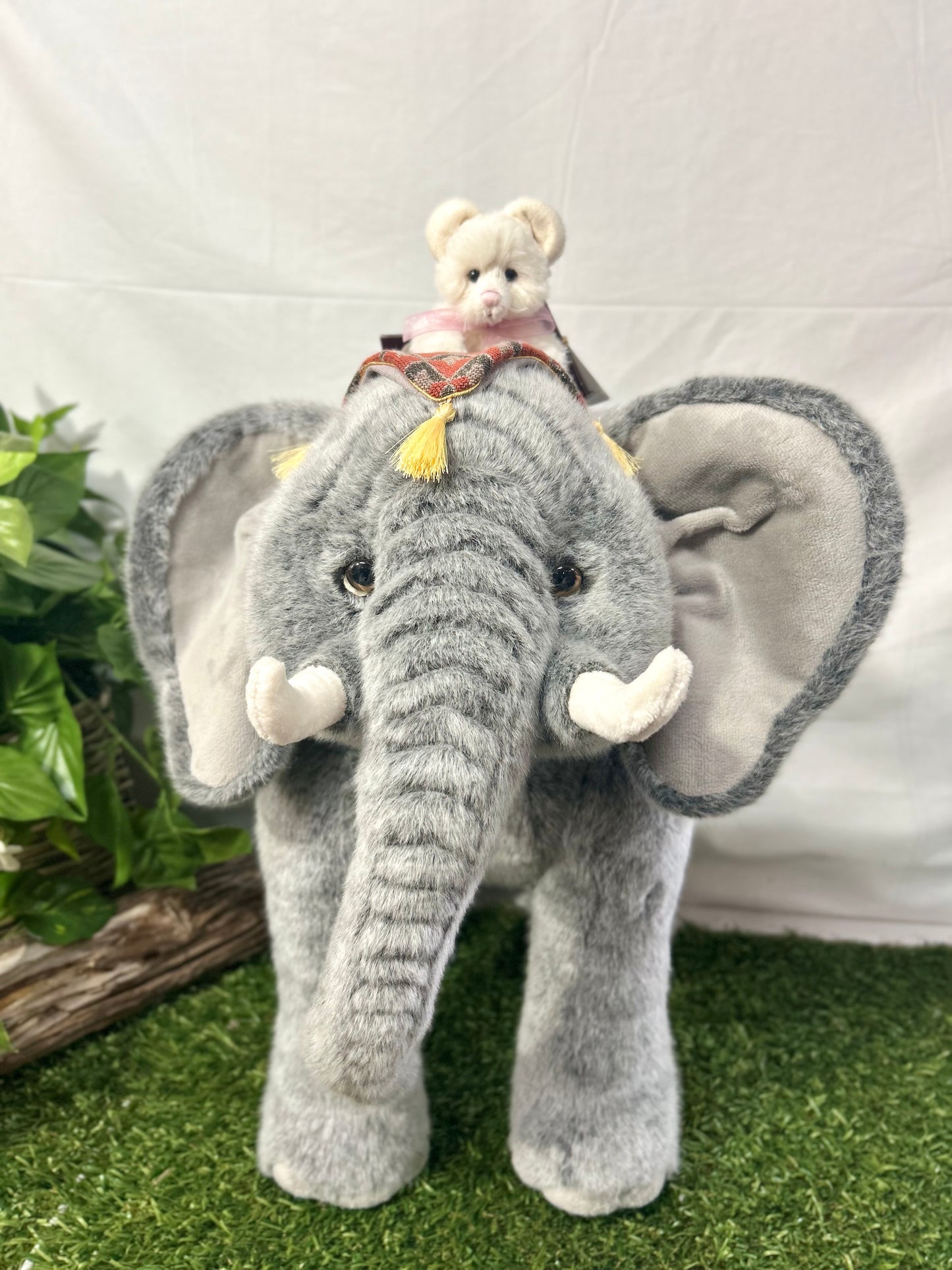 CHARLIE BEARS PICCADILLY & CIRCUS