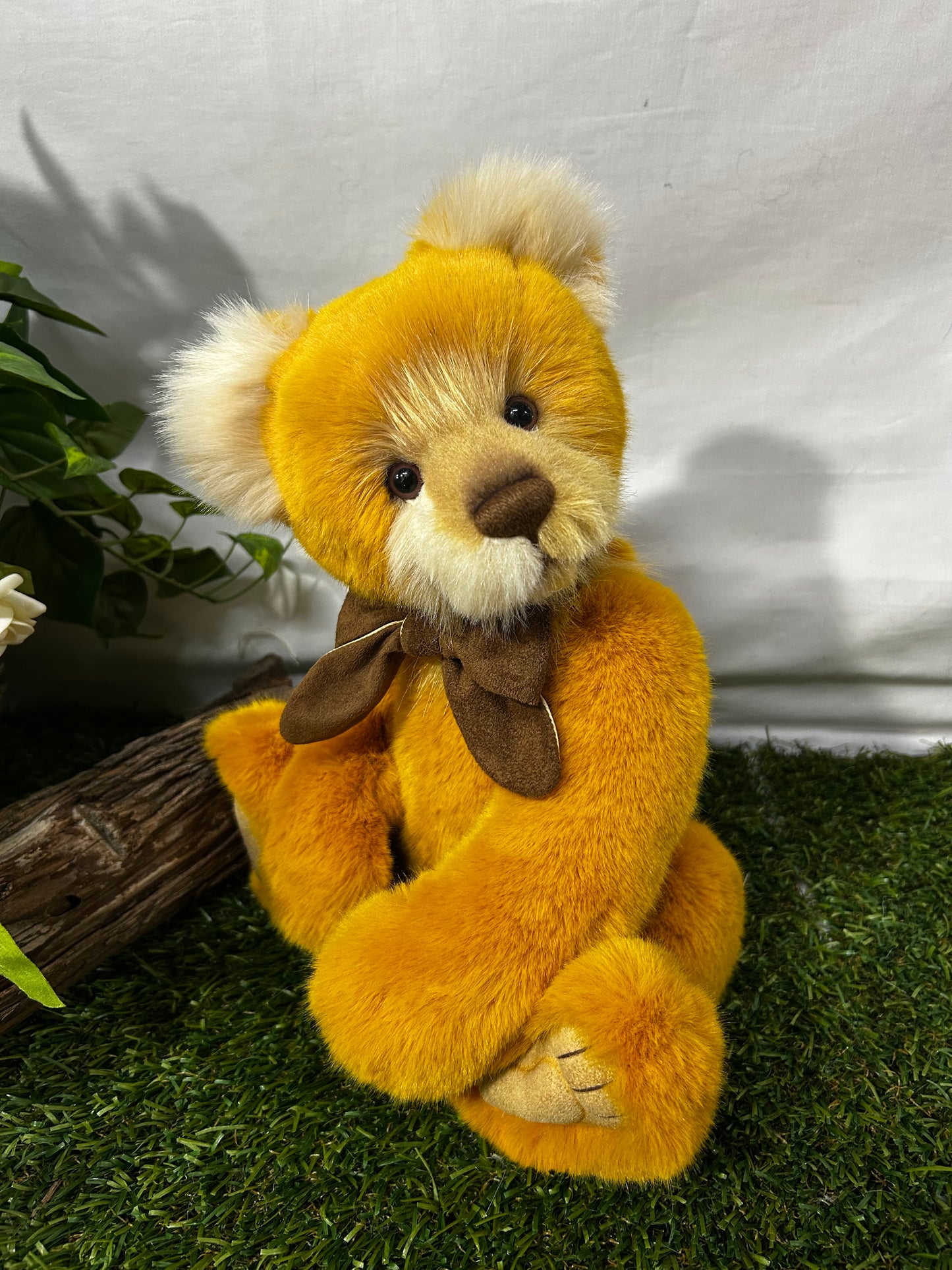 2025 CHARLIE BEARS MRS JONES