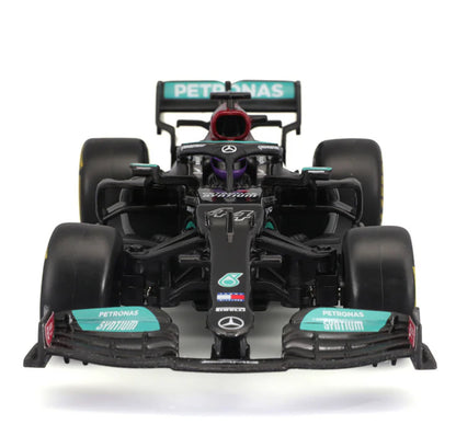 MAISTO R/C 1:24 F1 MERCEDES PETRONAS