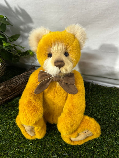 2025 CHARLIE BEARS MRS JONES