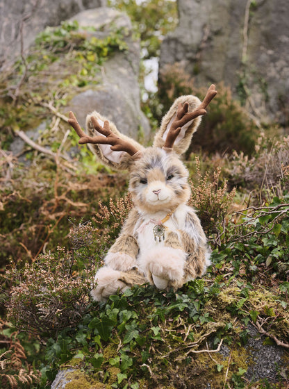 CHARLIE SIGNATURE BEAR JACKALOPE