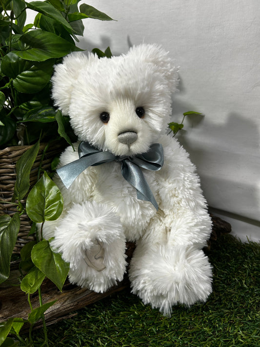 2025 CHARLIE BEARS MAJA