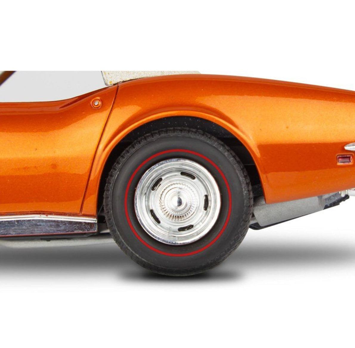 REVELL 1:24 68 CORBETTE L-88 ROADSTER