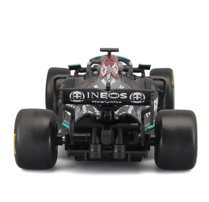 MAISTO R/C 1:24 F1 MERCEDES PETRONAS