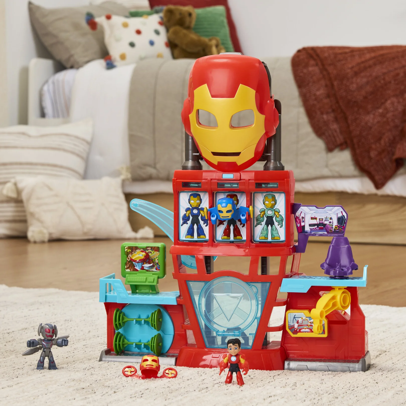 IRON MAN IRON QUARTERS PLAYSET