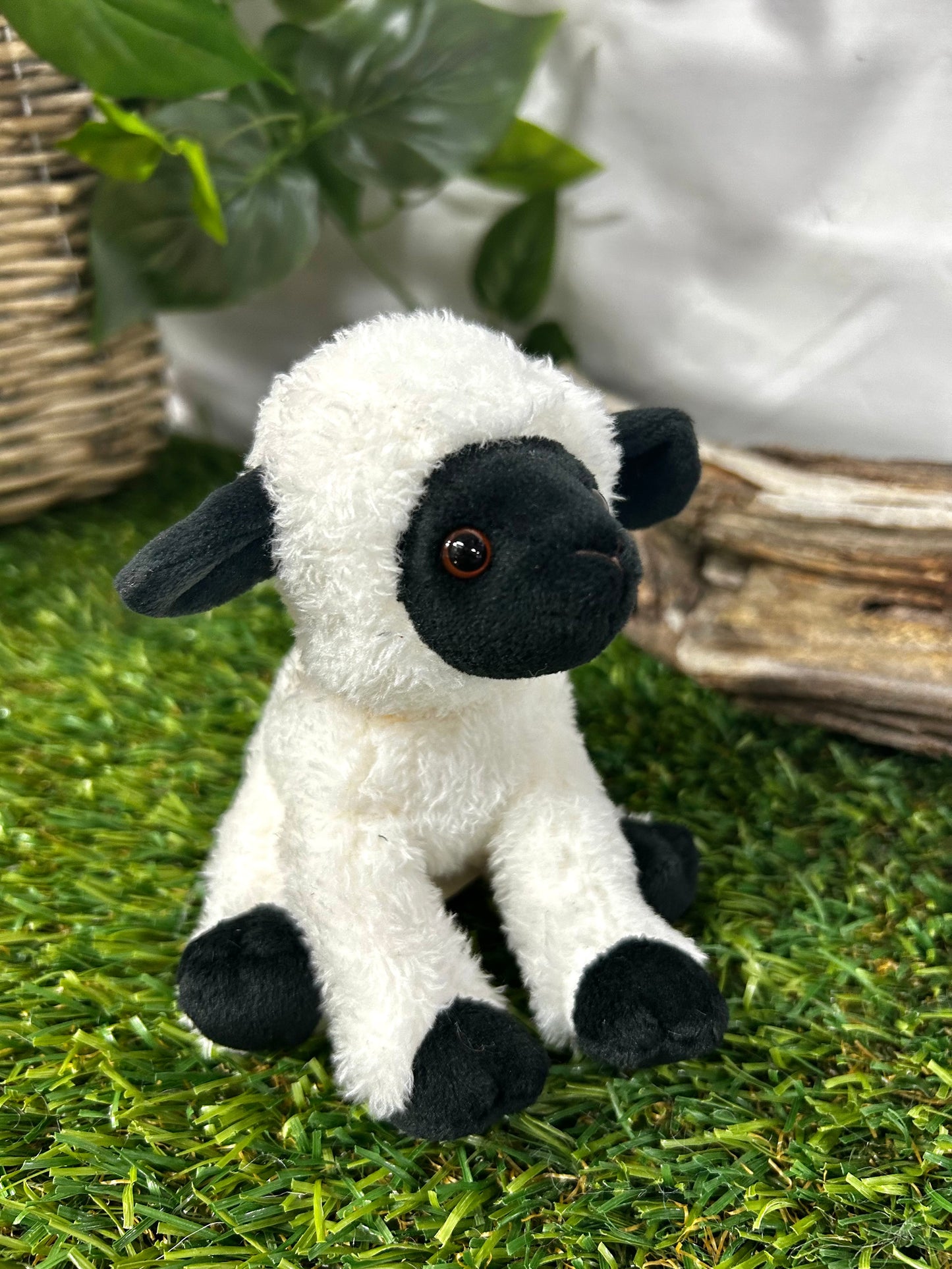 CHARLIE BEAR CUDDLE CUB LAMB