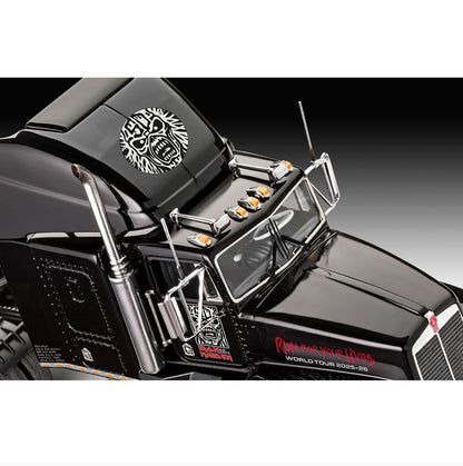 REVELL 1:32 TOUR TRUCK IRON MAIDEN 50TH