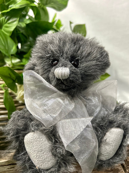 2025 CHARLIE BEARS MR FOGG
