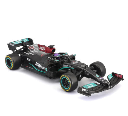 MAISTO R/C 1:24 F1 MERCEDES PETRONAS