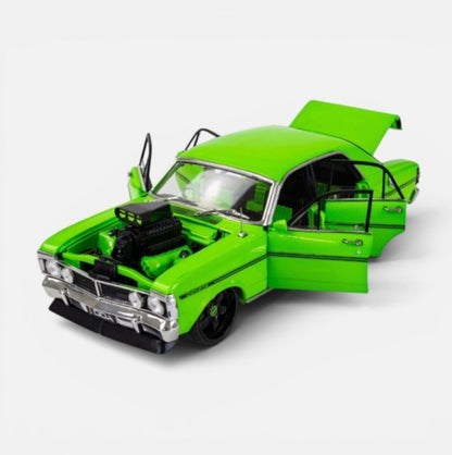 D/C 1:24 XY FALCON LIME GREEN S/CHARGE