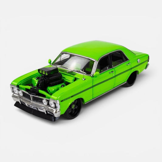 D/C 1:24 XY FALCON LIME GREEN S/CHARGE