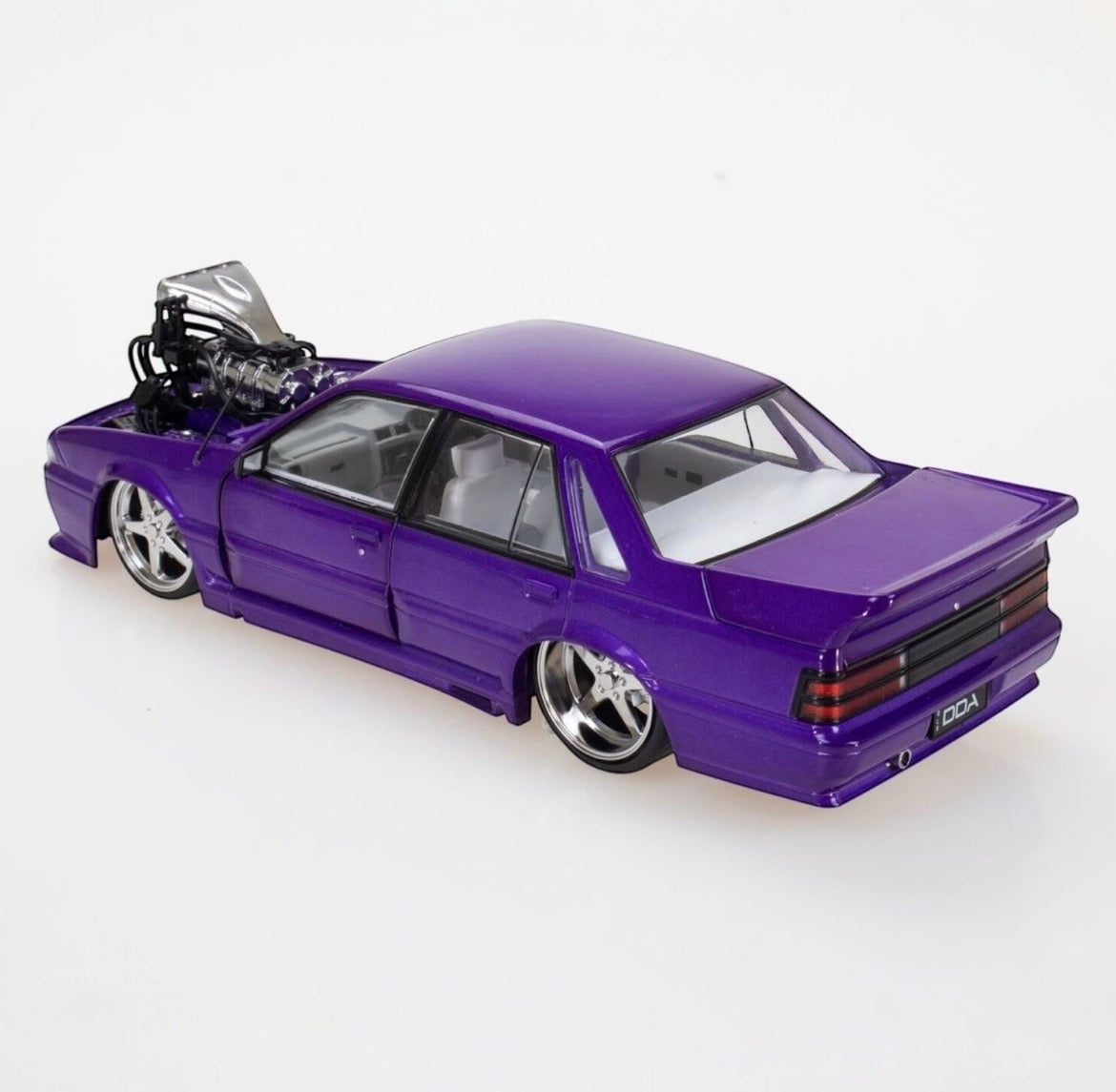 D/C 1:24 PURPLE SUPERCHARGE HOLDEN VL