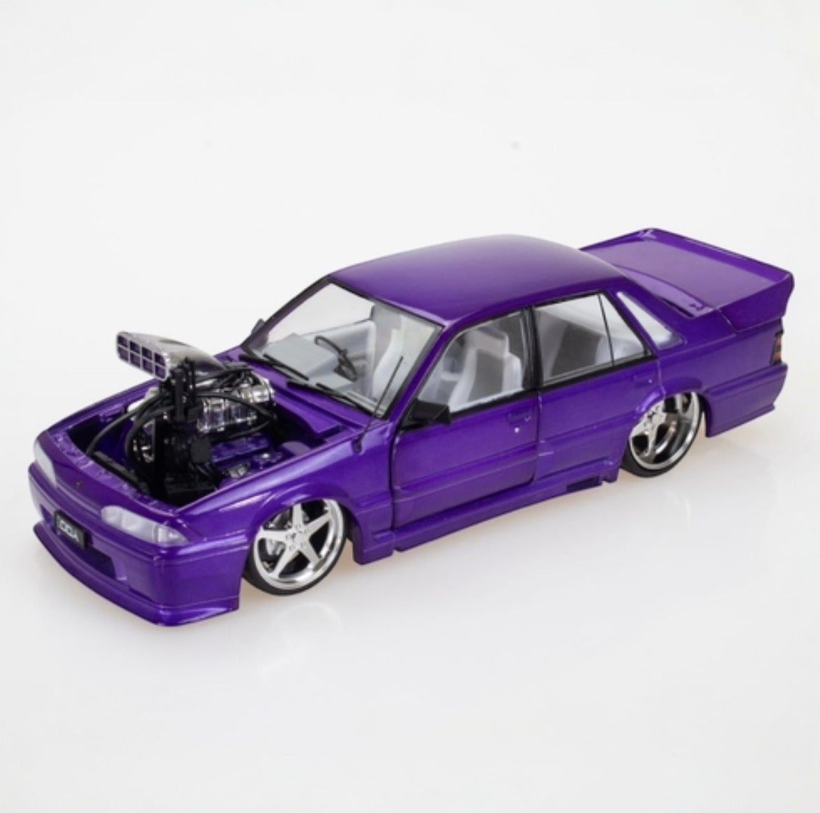 D/C 1:24 PURPLE SUPERCHARGE HOLDEN VL