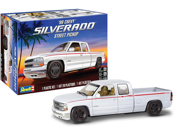 REVELL 1:24 1999 CHEVY SILVERADO PICKUP