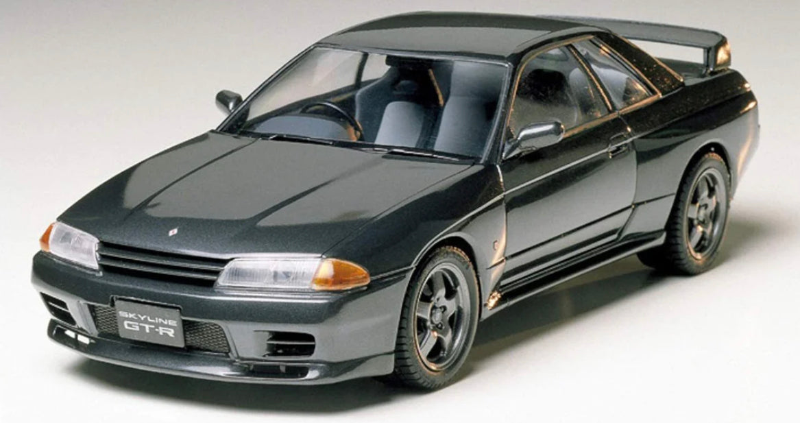 TAMIYA 1:24 NISSAN SKYLINE GT-R