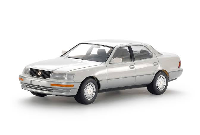 TAMIYA 1:24 LEXUS LS 400