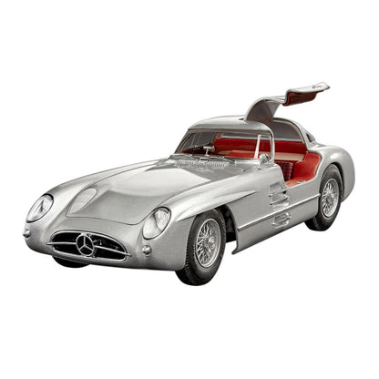 REVELL 1:24 MERCEDES BENZ 300 SLR 70 YRS