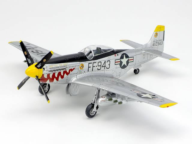 TAMIYA 1:72 NTH AMERICAN F-51S MUSTANG