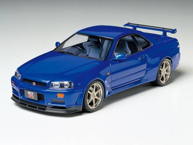 TAMIYA 1:24 NISSAN SKYLINE GT-R V.SPEC R