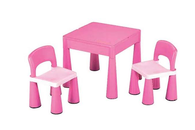 BLOCK TABLE AND CHAIRS PINK