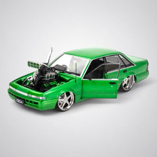 D/C 1:24 VL CALAIS HOLDEN OSIRIS GREEN