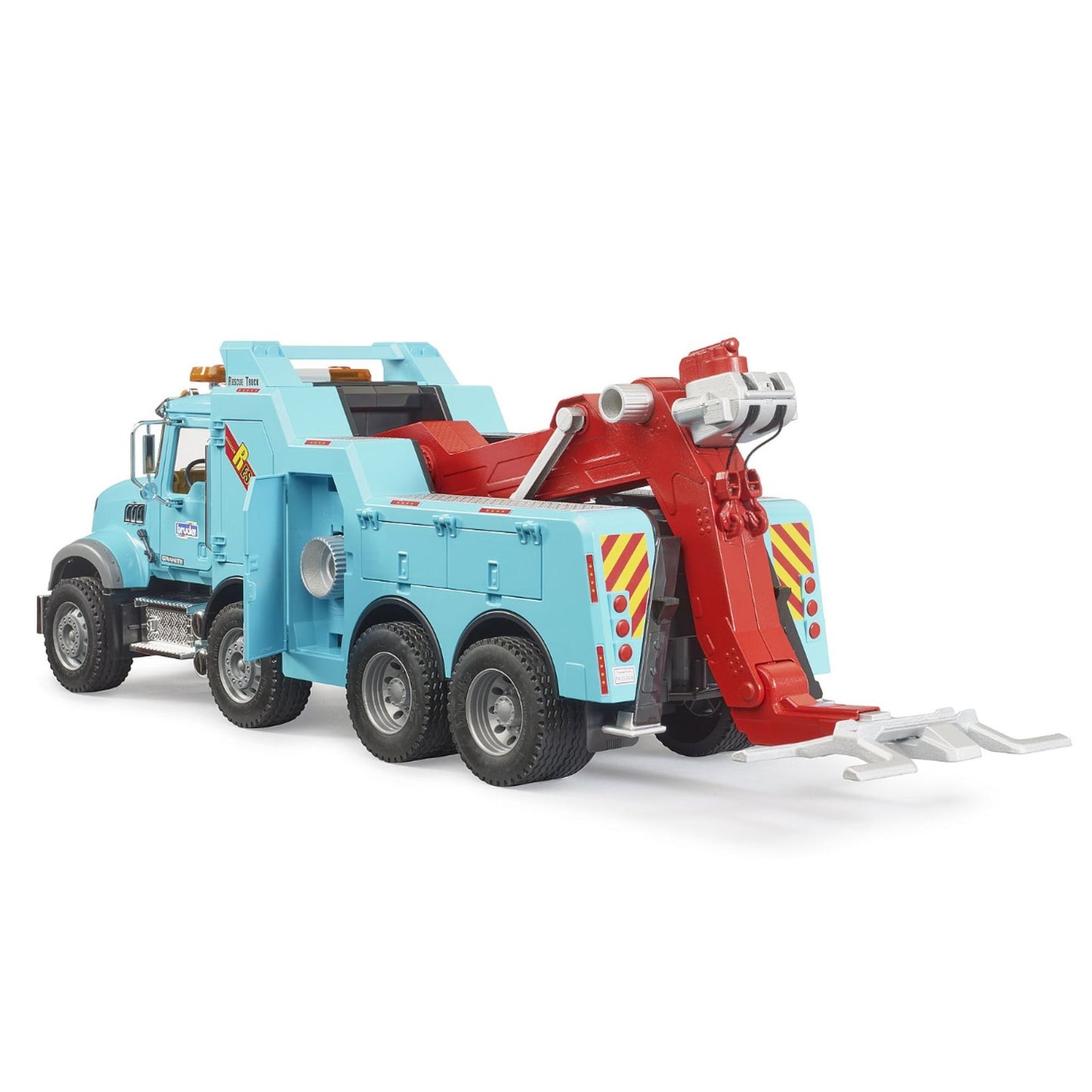 BRUDER MACK GRANITE HEAVY HAULER TOW TRU