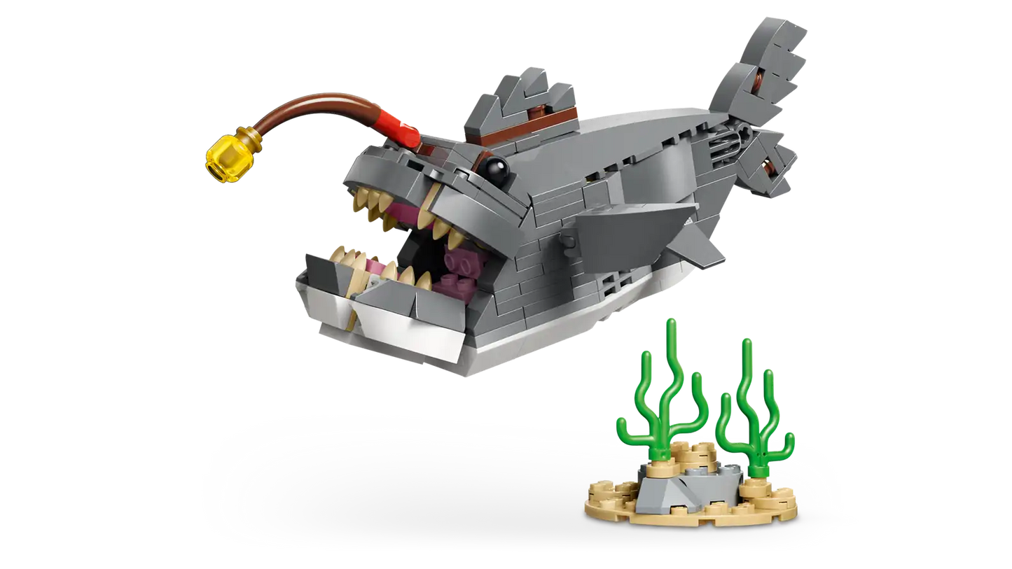 LEGO 31381 CREATOR SHARK W TREASURE CHES