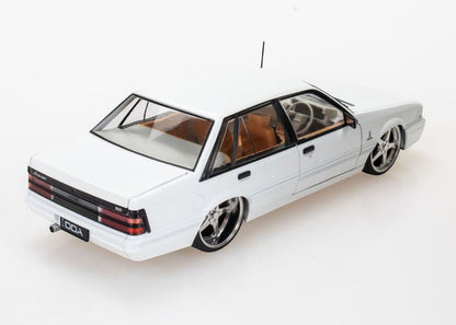 D/C 1:24 METALLIC WHITE HOLDEN VL CALAIS