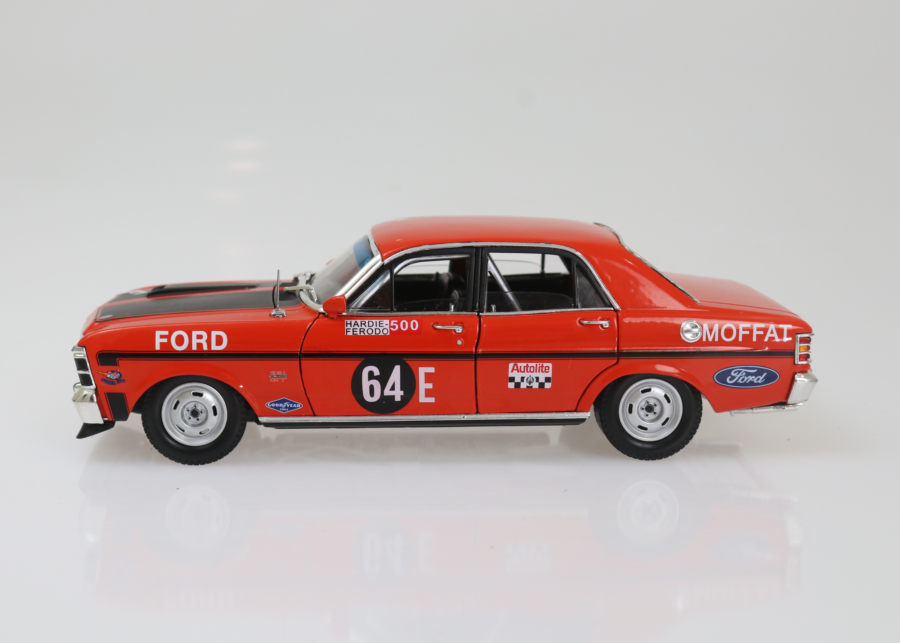 D/C 1:24 #64E XW FORD GTHO MOFFAT 1970 W