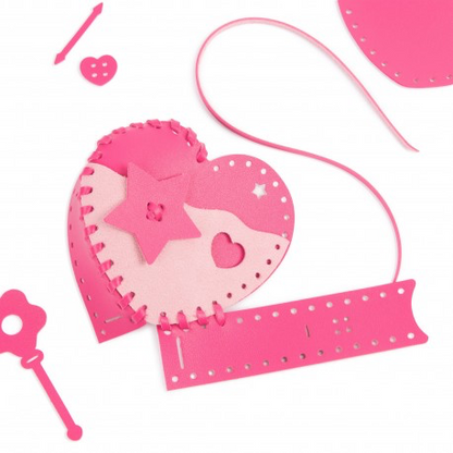 COOL MAKER PINKY HEART PURSE KIT