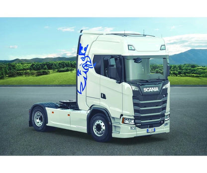 ITALERI 1:24 SCANIA 77  S V8 WHITE CAB