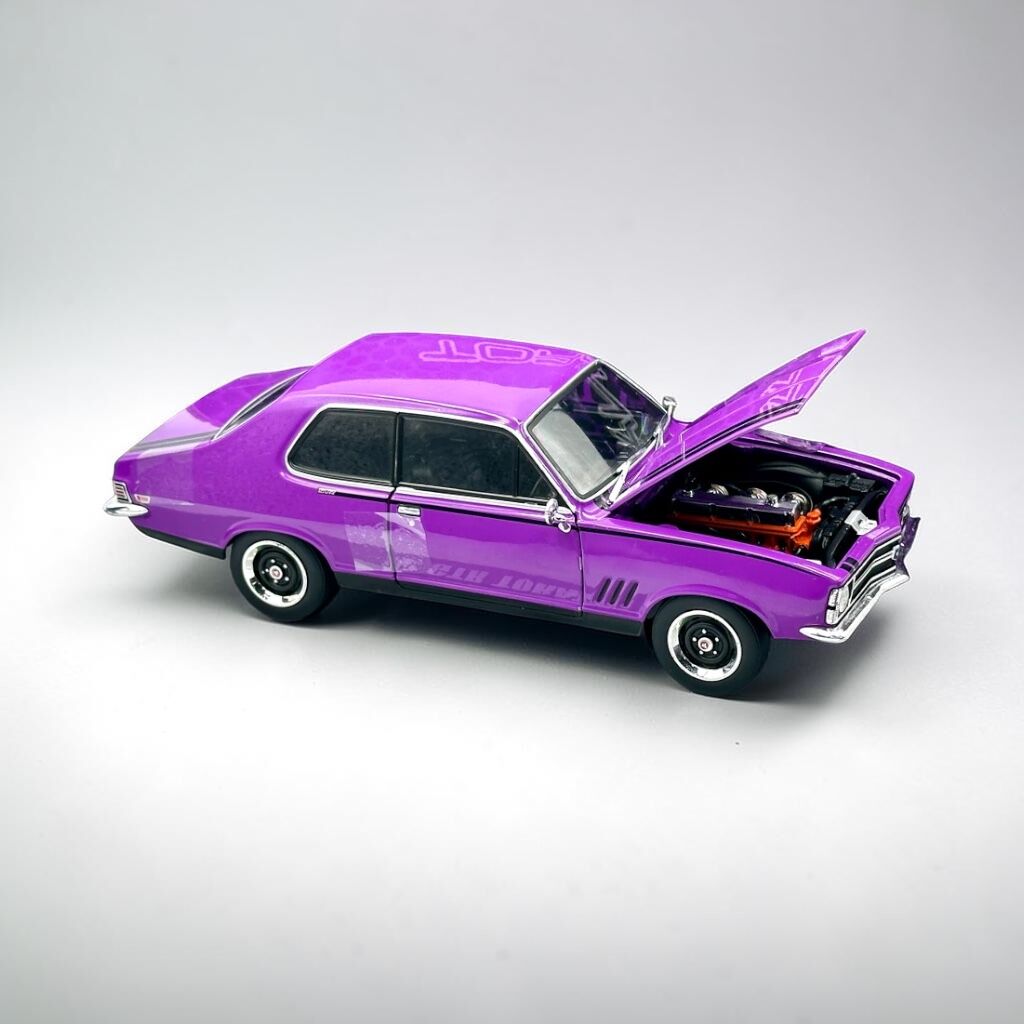 D/C 1:24 LC GTR TORANA PURPLE