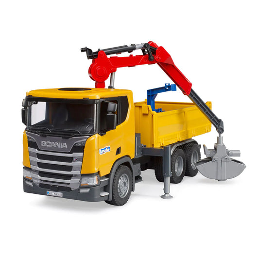 BRUDER 1:16 560R TRUCK W CRANE 2 PALLETS