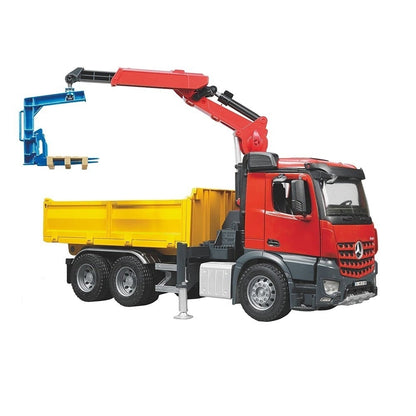 Bruder 1:16 560R Truck W Crane 2 Pallets