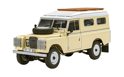 REVELL 1:24 LAND ROVER SERIES III LWB