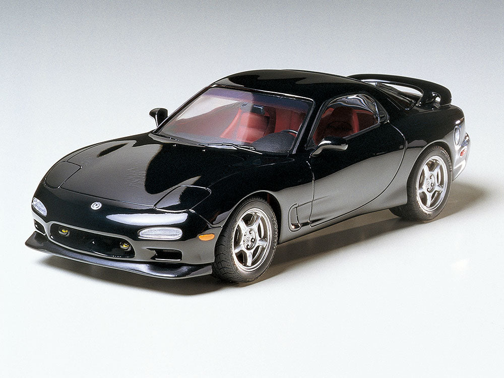 TAMIYA 1:24 MAZDA RX-7 R1