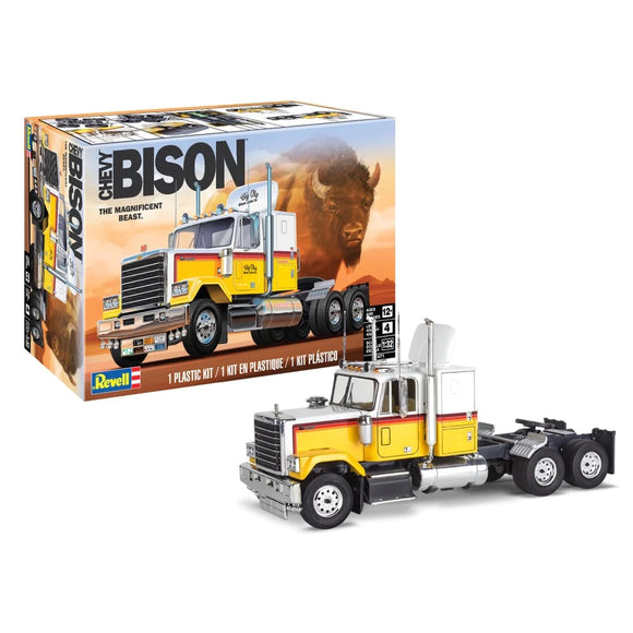 REVELL 1:32 CHEVY BISON SEMI TRUCK