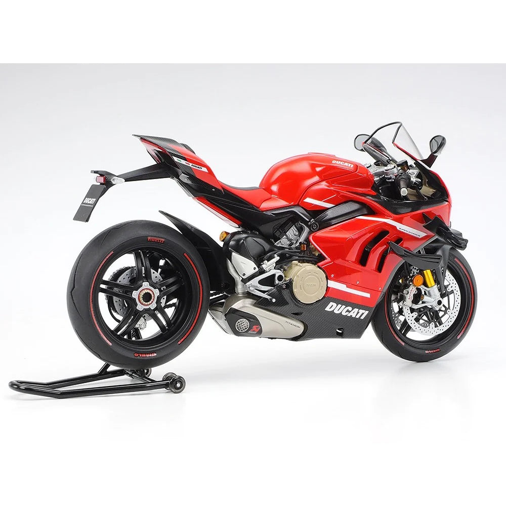 TAMIYA 1:12 DUCATI SUPERLEGGERA V4