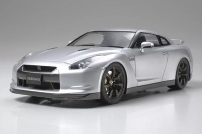 TAMIYA 1:24 NISSAN GT-R