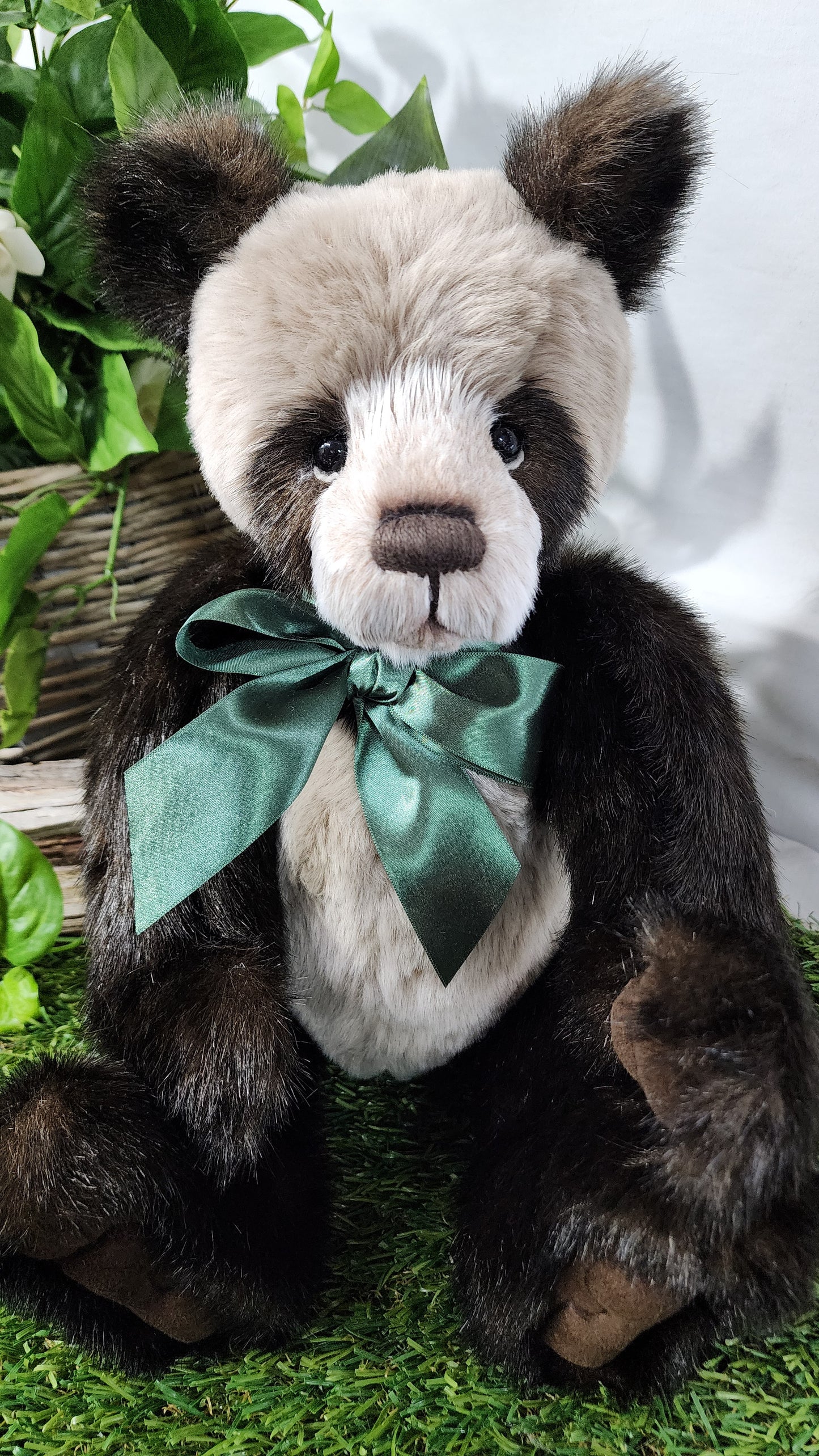 2025 CHARLIE BEARS BOTWOOD