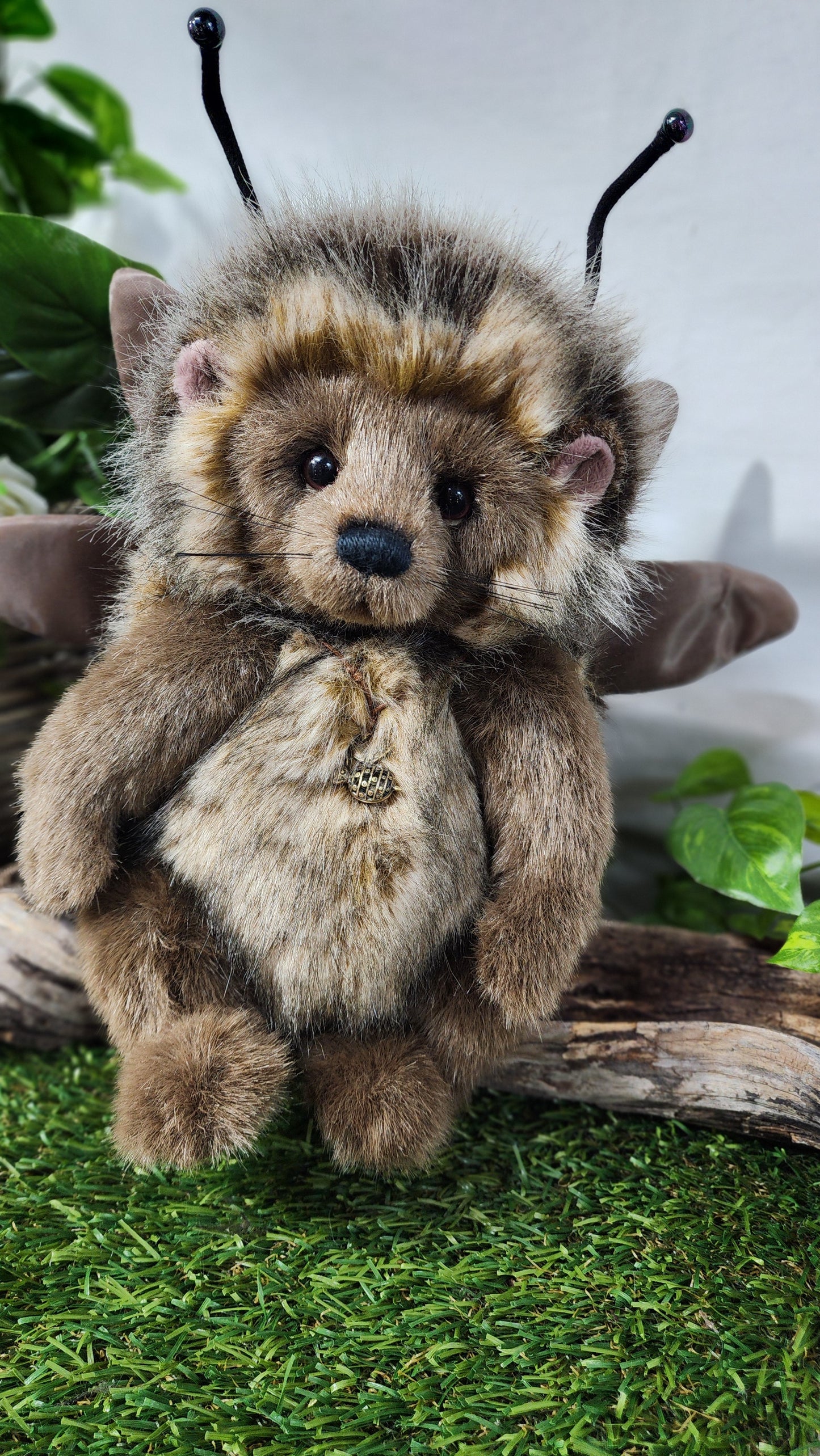 CHARLIE SIGNATURE BEAR TIZZIE WHIZIE
