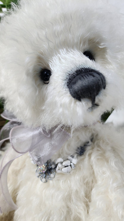 2025 ISABELLE COLLECTION MRS MERCER