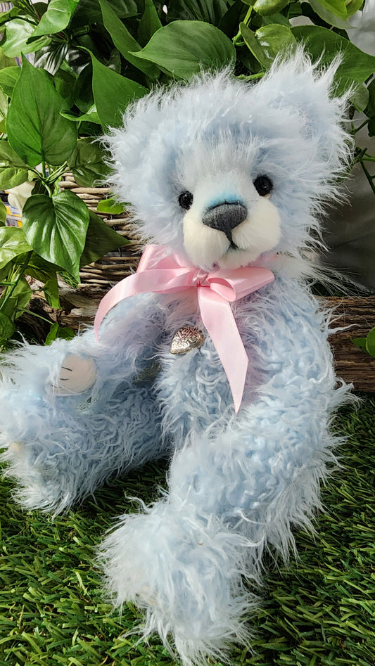 CHARLIE BEARS BLUEBERRY PIE