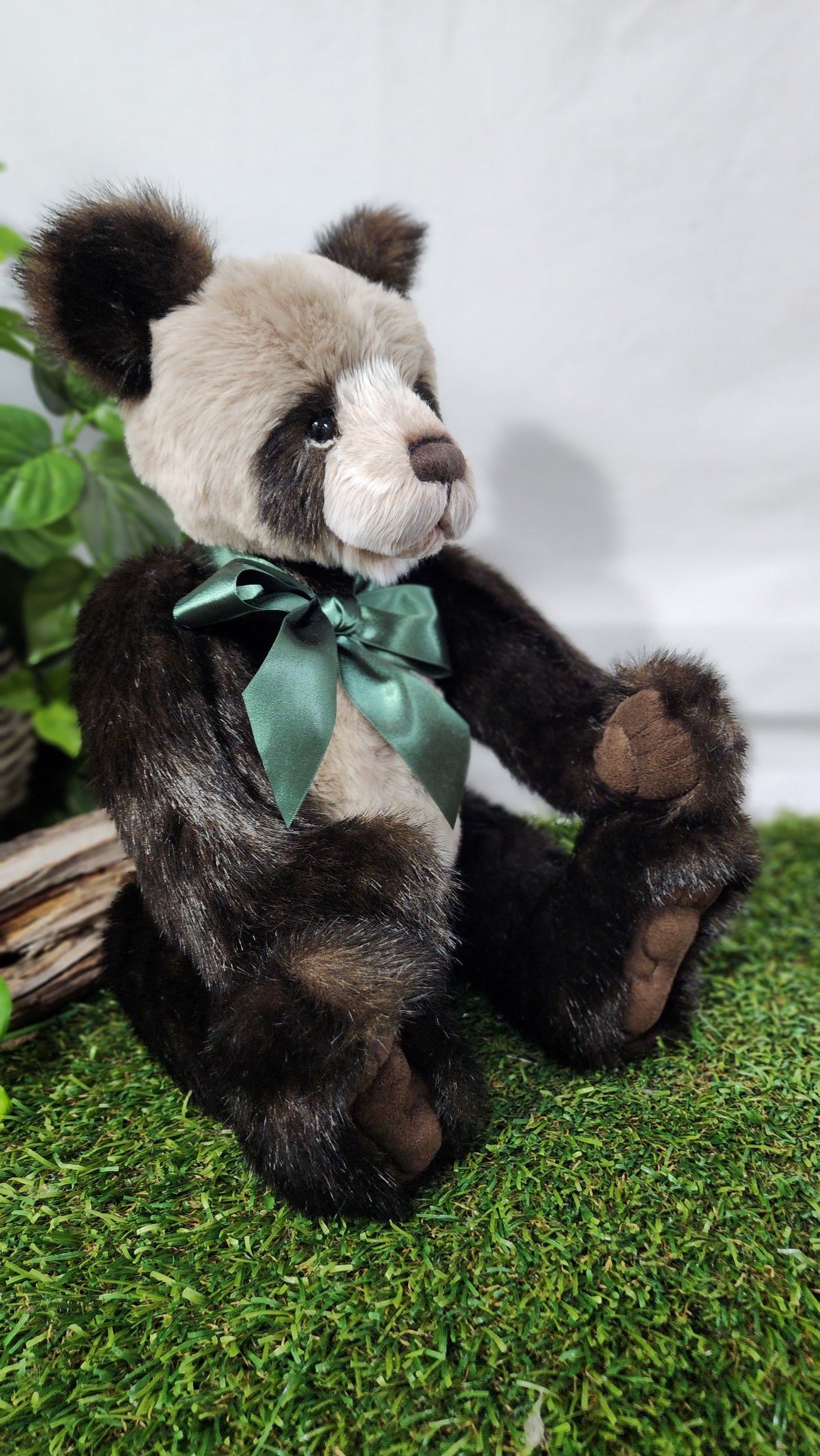 2025 CHARLIE BEARS BOTWOOD