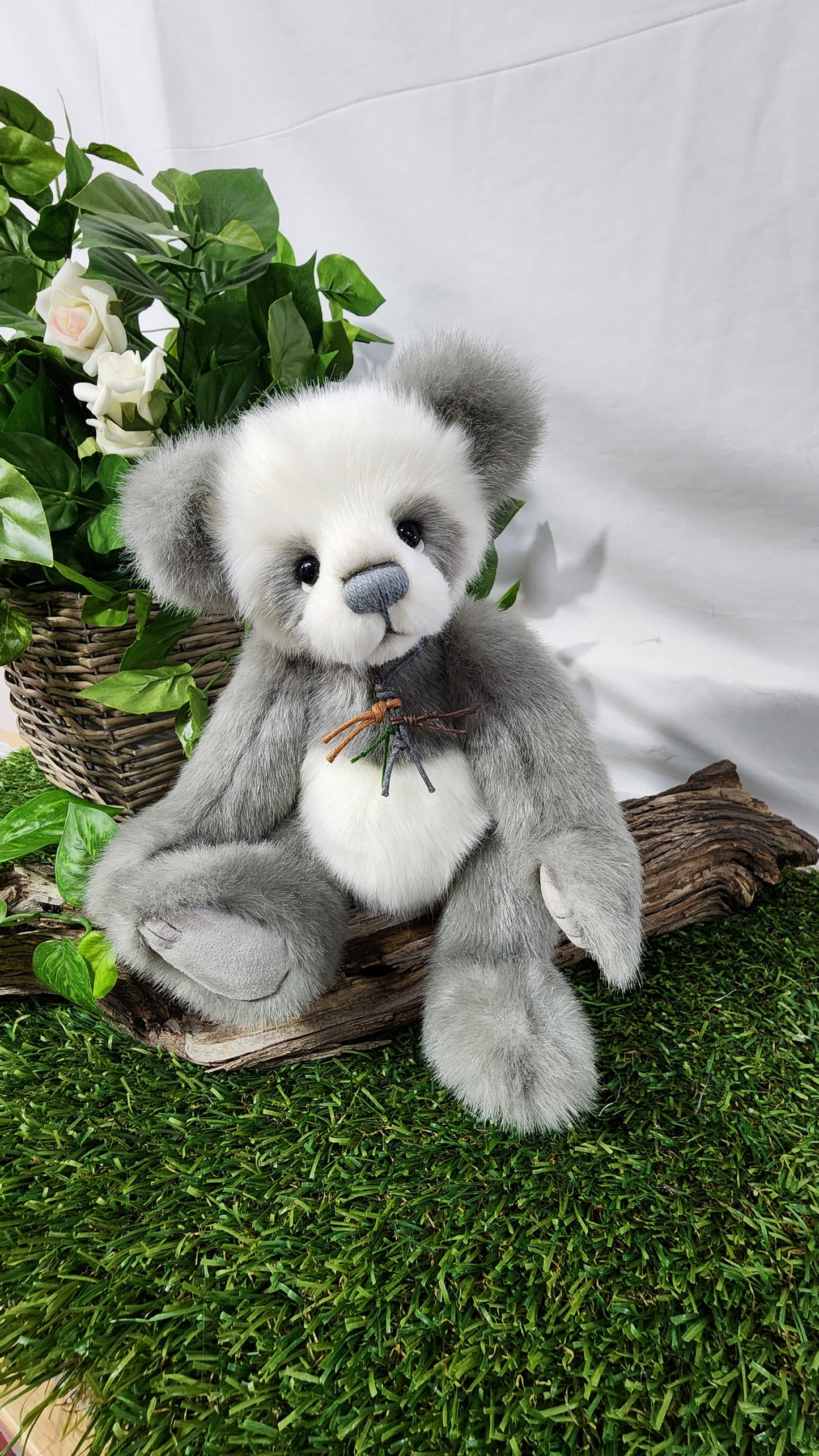 2025 CHARLIE BEARS EXCLUSIVE ANNI BRONTE